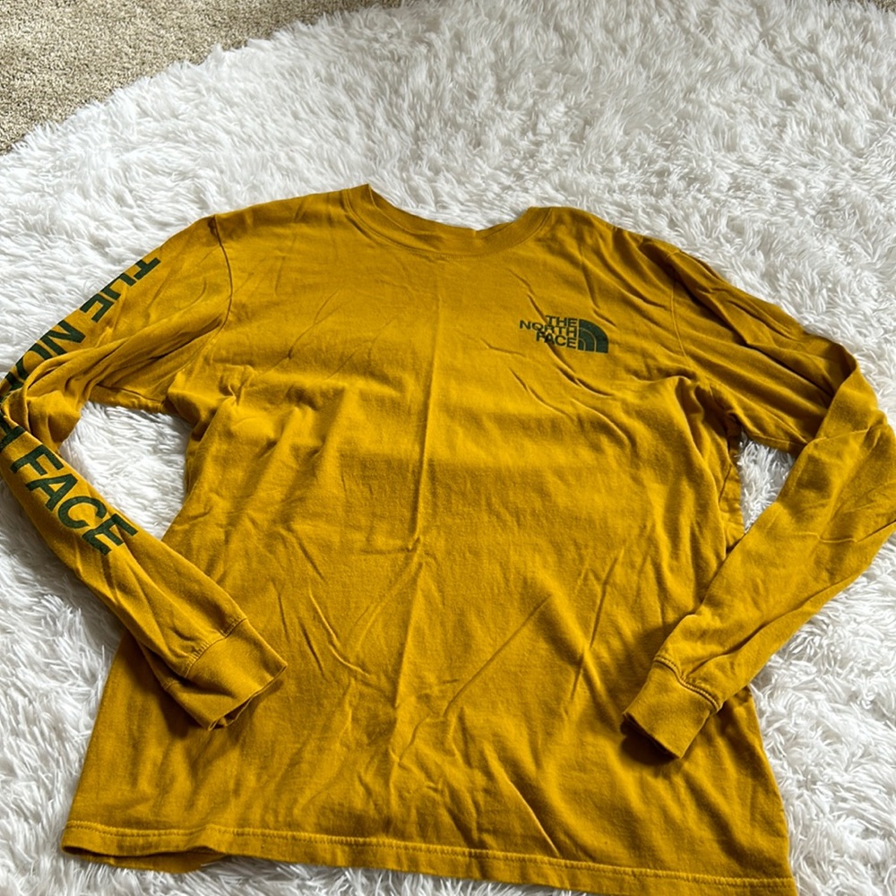 Men’s North Face long sleeve